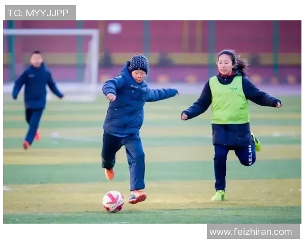 中天足球教练引领青少年足球发展助力梦想成真